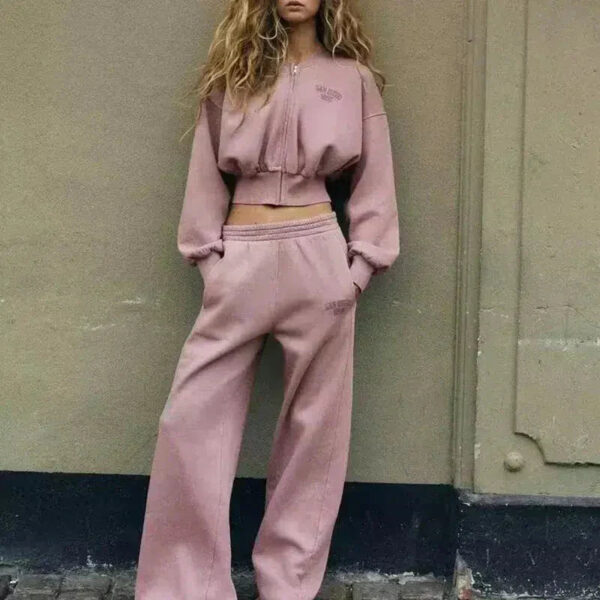 Astrid – Sweatshirt mit Reißverschluss und Jogginghose – San Francisco Lounge-Set